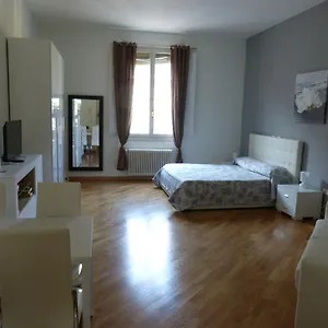 Residenza Piazza Santo Stefano Apartamento